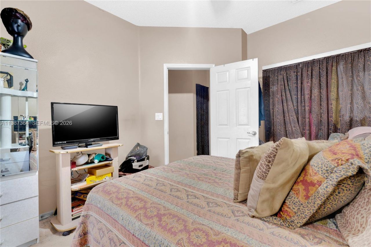 19269 NW 14th St, Pembroke Pines, FL 33029 Photo