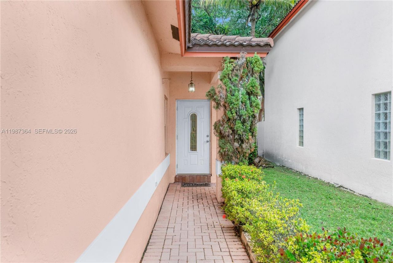 19269 NW 14th St, Pembroke Pines, FL 33029 Photo