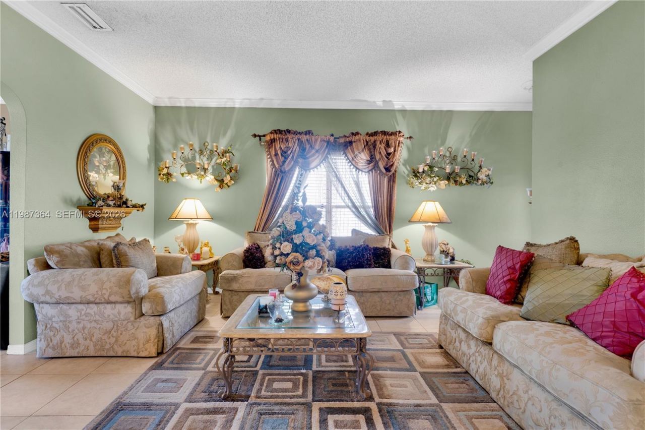 19269 NW 14th St, Pembroke Pines, FL 33029 Photo