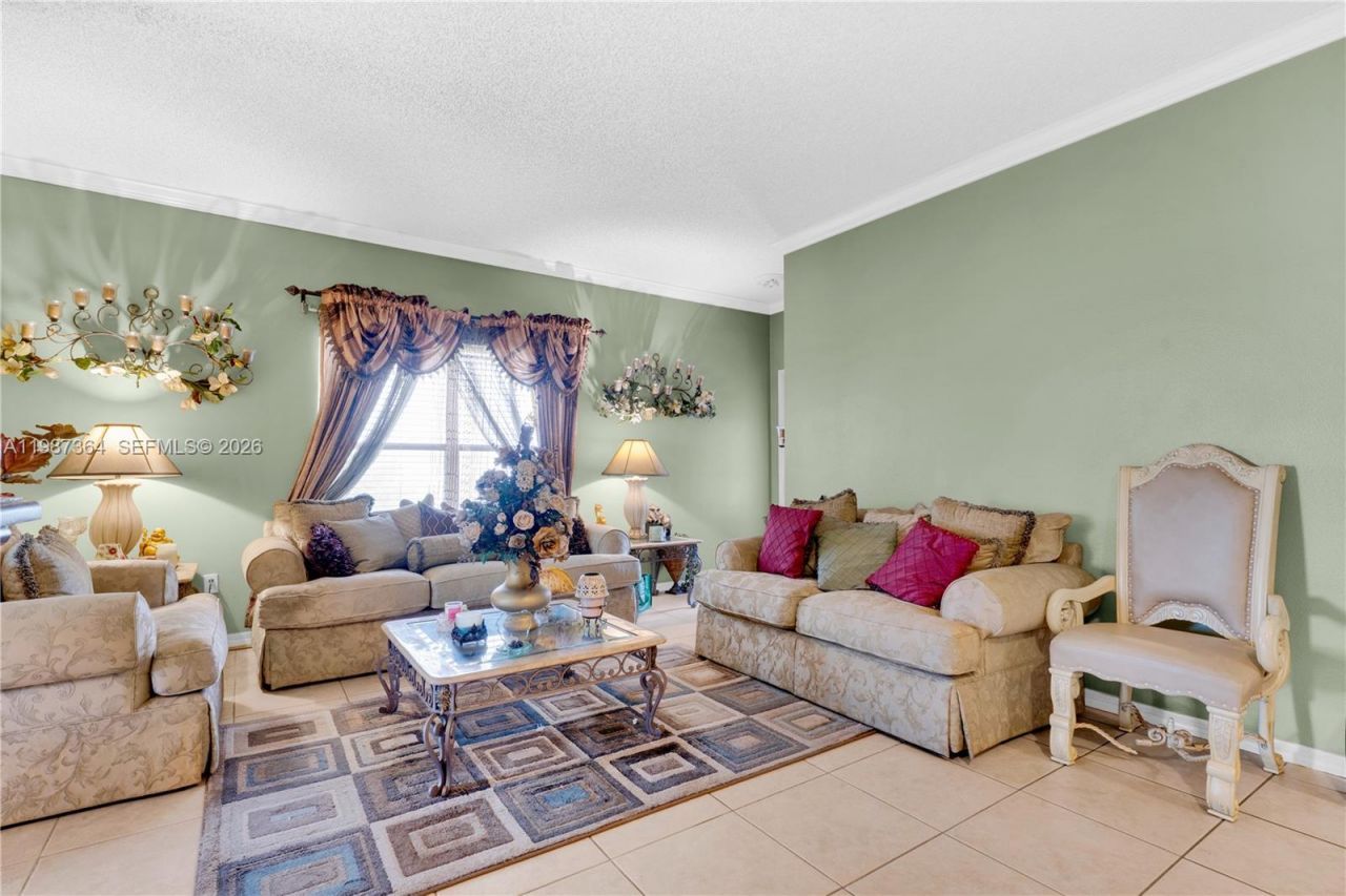 19269 NW 14th St, Pembroke Pines, FL 33029 Photo