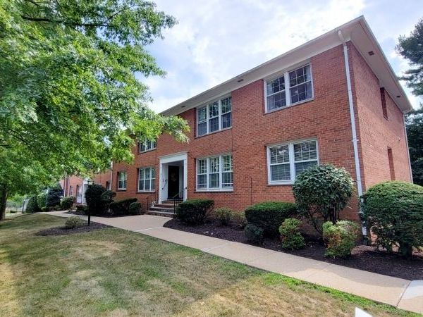 15 Wilmer St, Unit 8, Madison, NJ 07940