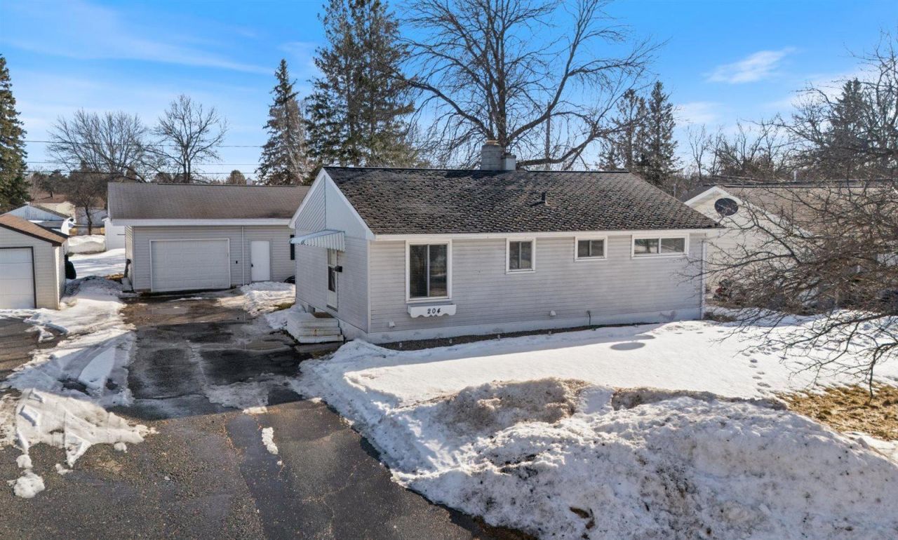 204 Brandon Road , Hoyt Lakes, MN 55750 Main Photo