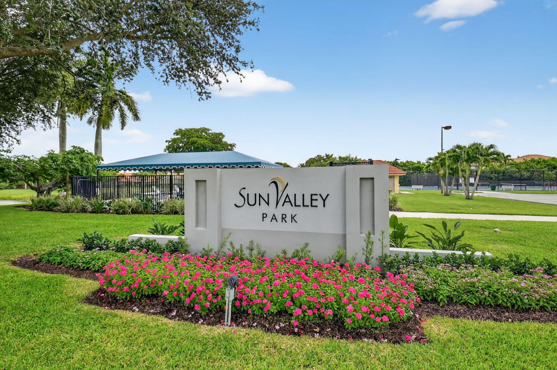 5875 Sun Pointe Circle, Boynton Beach, FL 33437 Photo