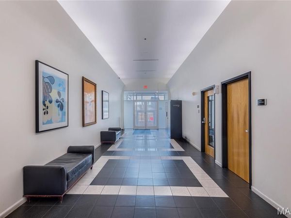 1511 Locust Street , St Louis, MO 63103