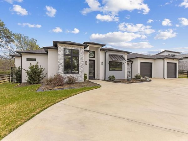 1515 N Fielder Road, Arlington, TX 76012