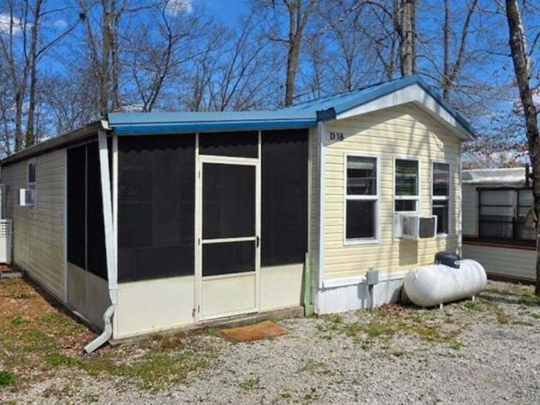 63 Apache Tr, Crossville, TN 38572