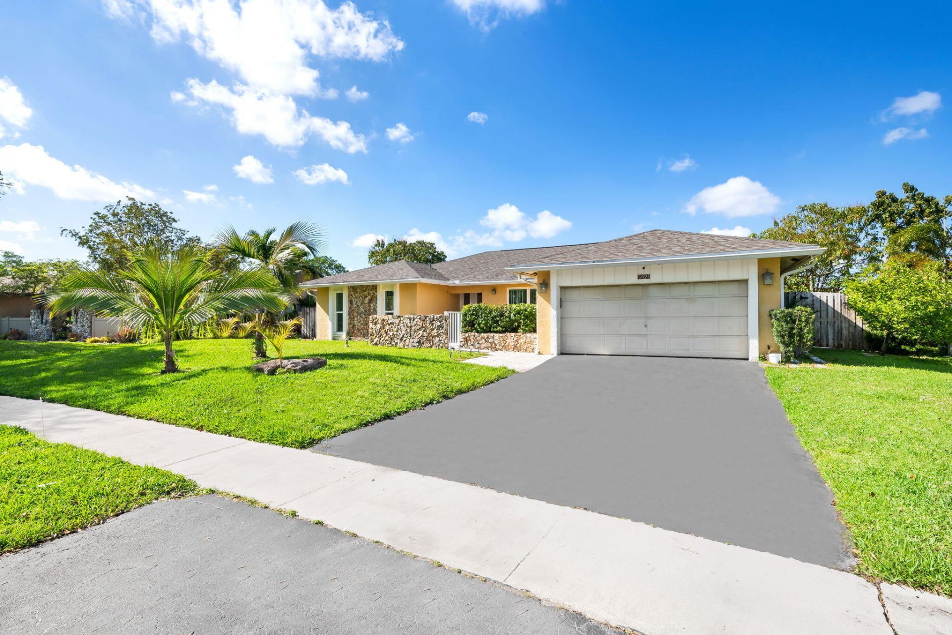 9121 NW 13th Street, Plantation, FL 33322 Photo
