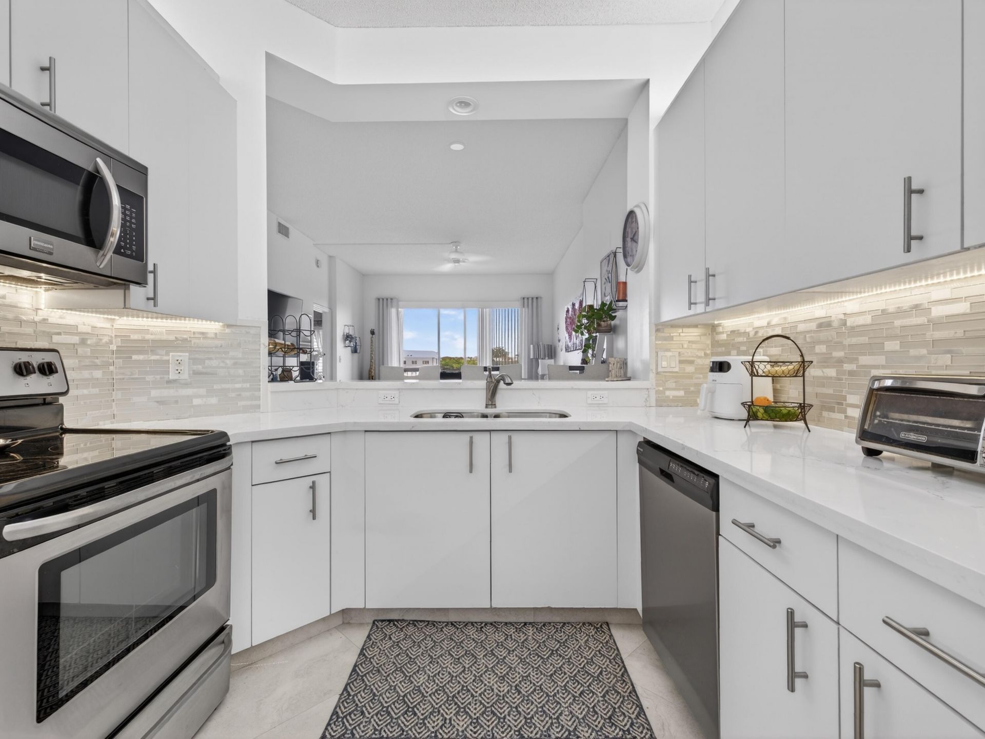 7708 Trent Drive, Tamarac, FL 33321 Photo