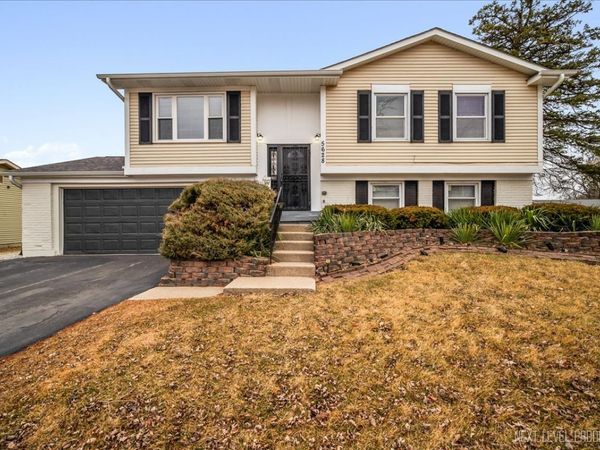 5628 Crestwood Road , Matteson, IL 60443