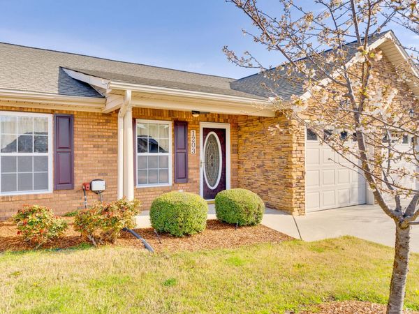 1203 Applebrook Drive, Rossville, GA 30741