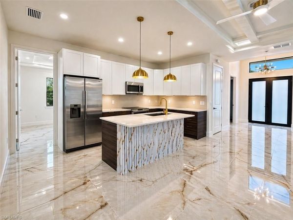 815 Frederick Reid ST E, LEHIGH ACRES, FL 33974