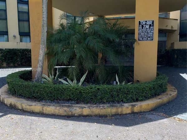 11800 SW 18th St , Unit 327-4, Miami, FL 33175