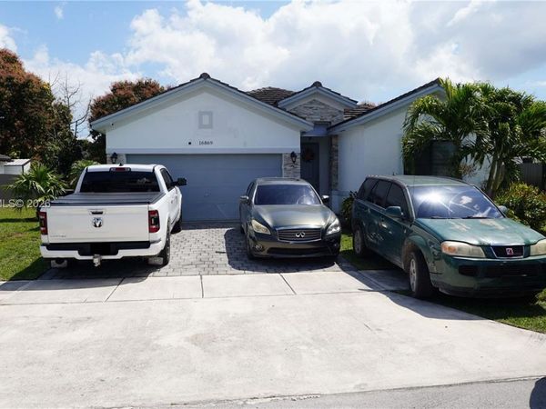 16869 SW 109th Pl , Miami, FL 33157