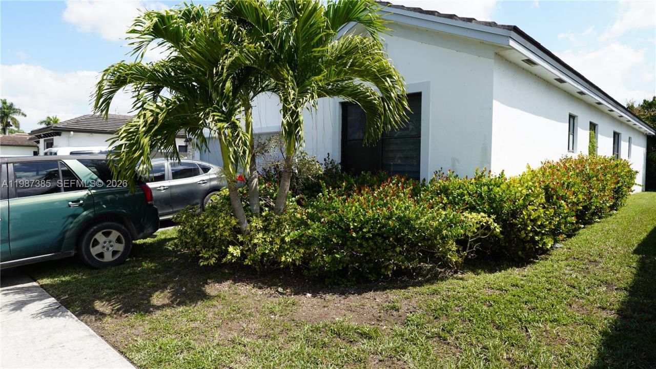 16869 SW 109th Pl, Miami, FL 33157 Photo