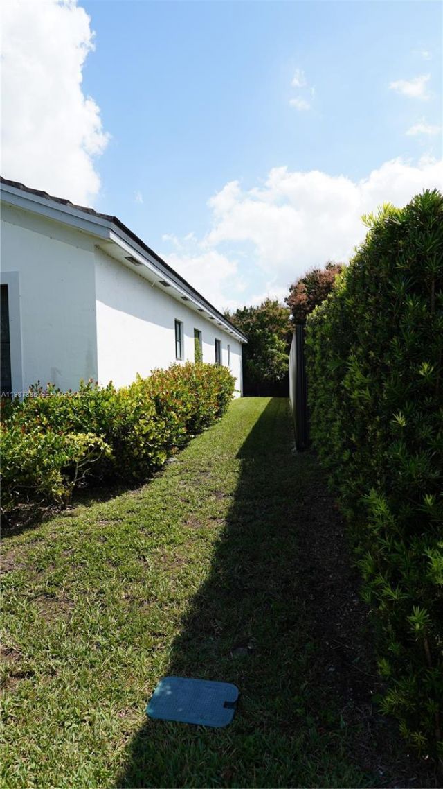 16869 SW 109th Pl, Miami, FL 33157 Photo