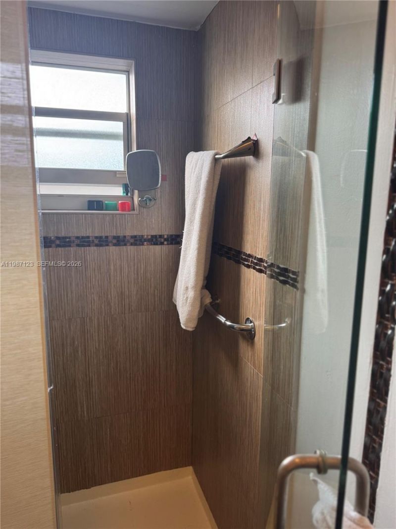 11945 NE 19th Dr , Unit 8, North Miami, FL 33181 Photo