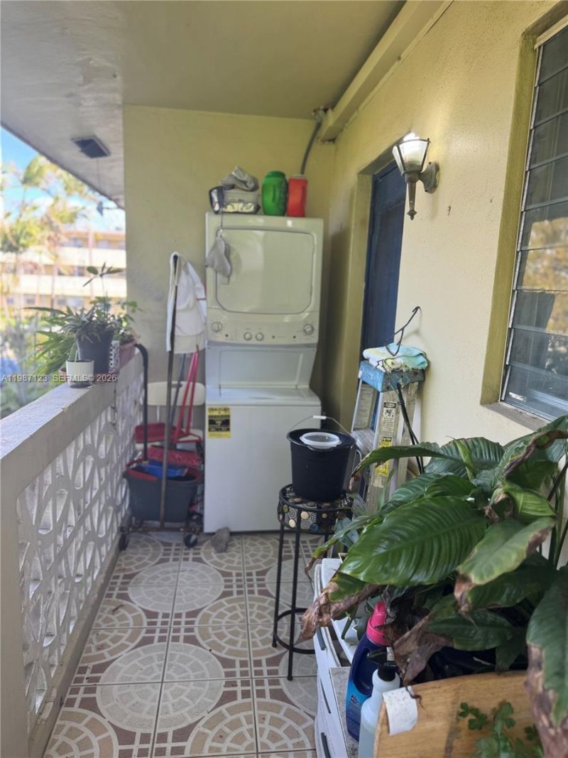 11945 NE 19th Dr , Unit 8, North Miami, FL 33181 Photo