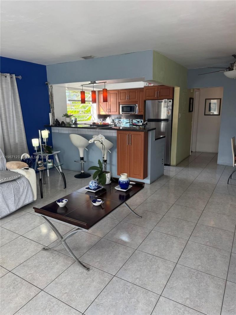 11945 NE 19th Dr , Unit 8, North Miami, FL 33181 Photo