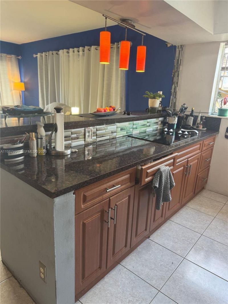 11945 NE 19th Dr , Unit 8, North Miami, FL 33181 Photo