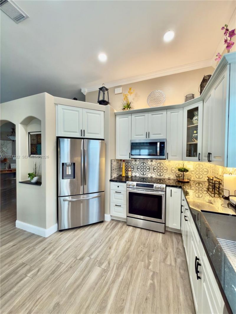 2319 NW 193rd Ave, Pembroke Pines, FL 33029 Photo