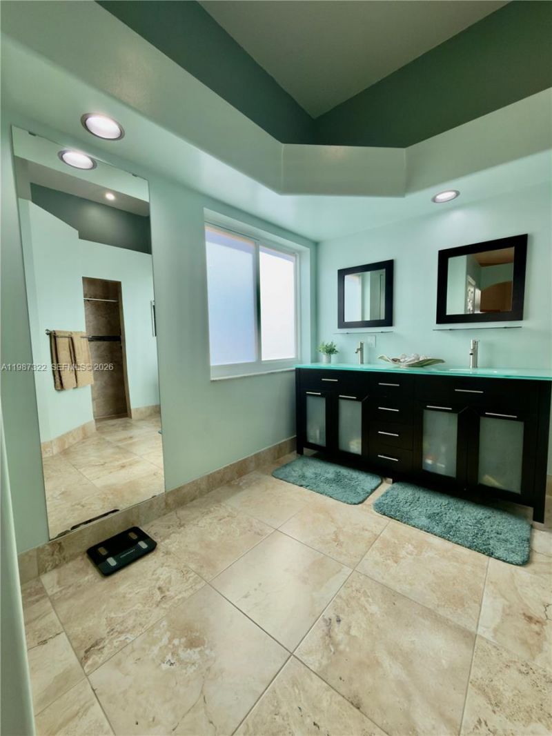 2319 NW 193rd Ave, Pembroke Pines, FL 33029 Photo