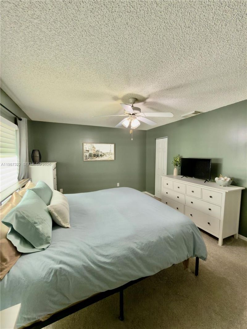 2319 NW 193rd Ave, Pembroke Pines, FL 33029 Photo