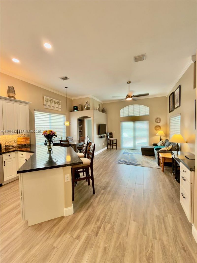 2319 NW 193rd Ave, Pembroke Pines, FL 33029 Photo