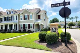 516 Papyrus Circle photo 4