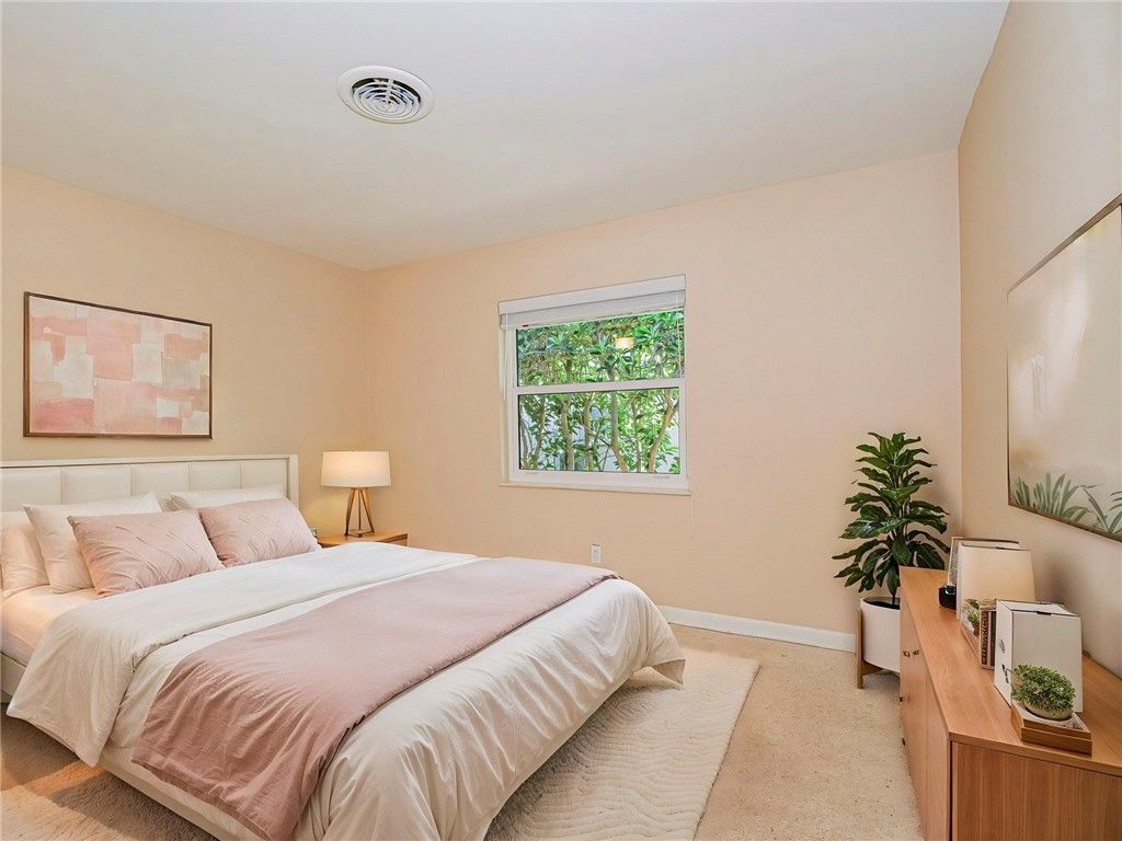 5008 Tradewinds Drive, Vero Beach, FL 32963 Photo