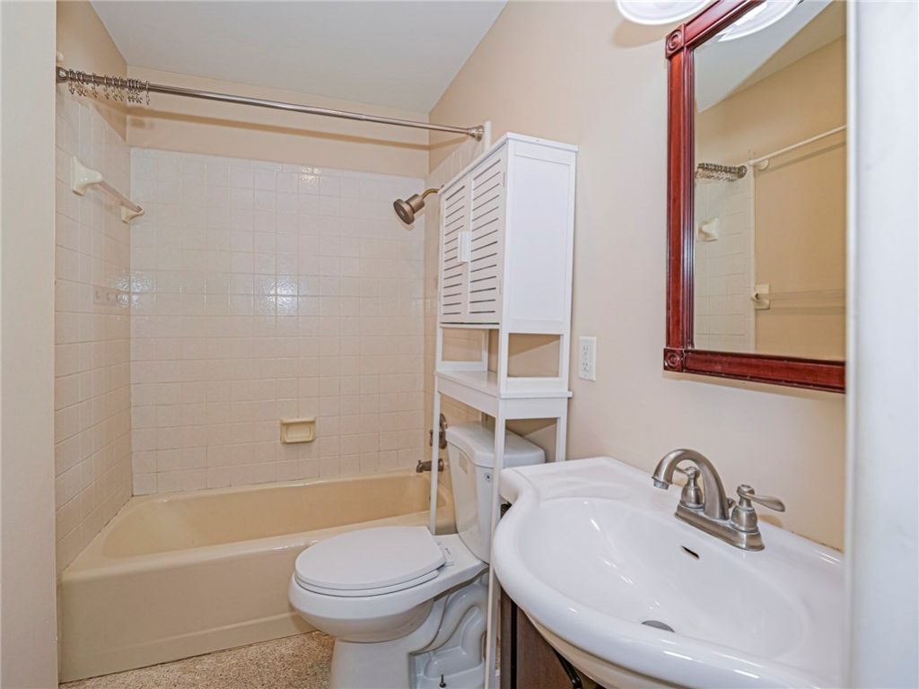 5008 Tradewinds Drive, Vero Beach, FL 32963 Photo