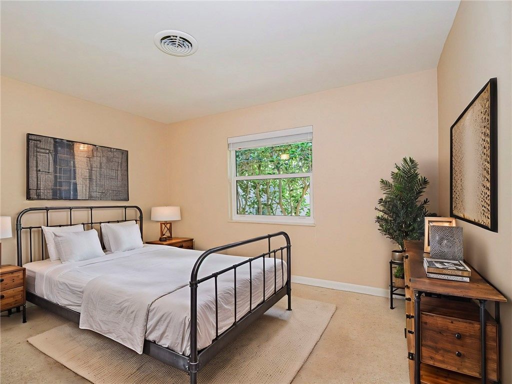 5008 Tradewinds Drive, Vero Beach, FL 32963 Photo