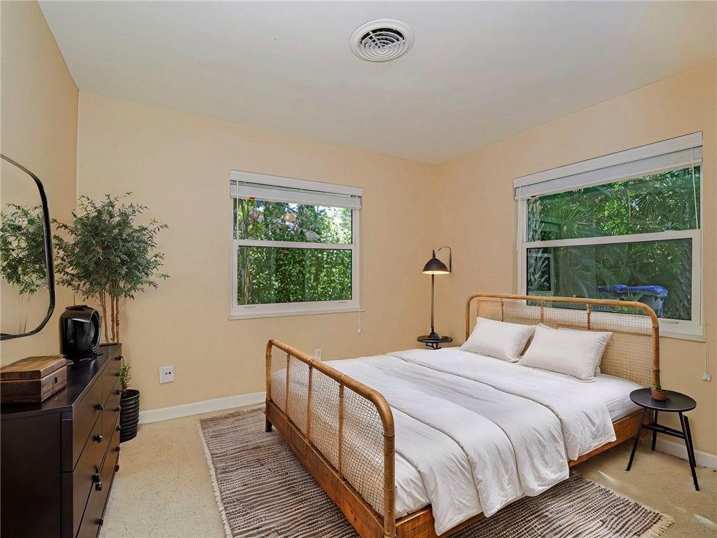 5008 Tradewinds Drive, Vero Beach, FL 32963 Photo