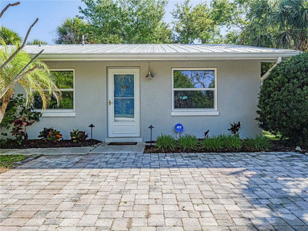 5008 Tradewinds Drive, Vero Beach, FL 32963 Photo