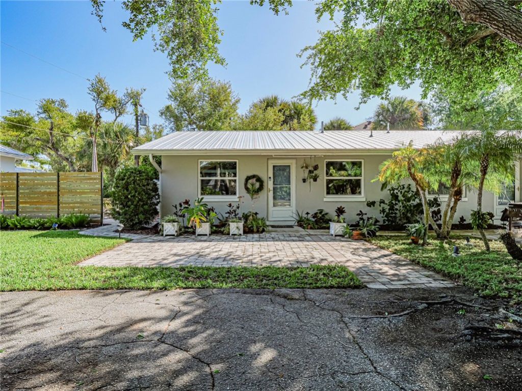 5008 Tradewinds Drive, Vero Beach, FL 32963 Photo