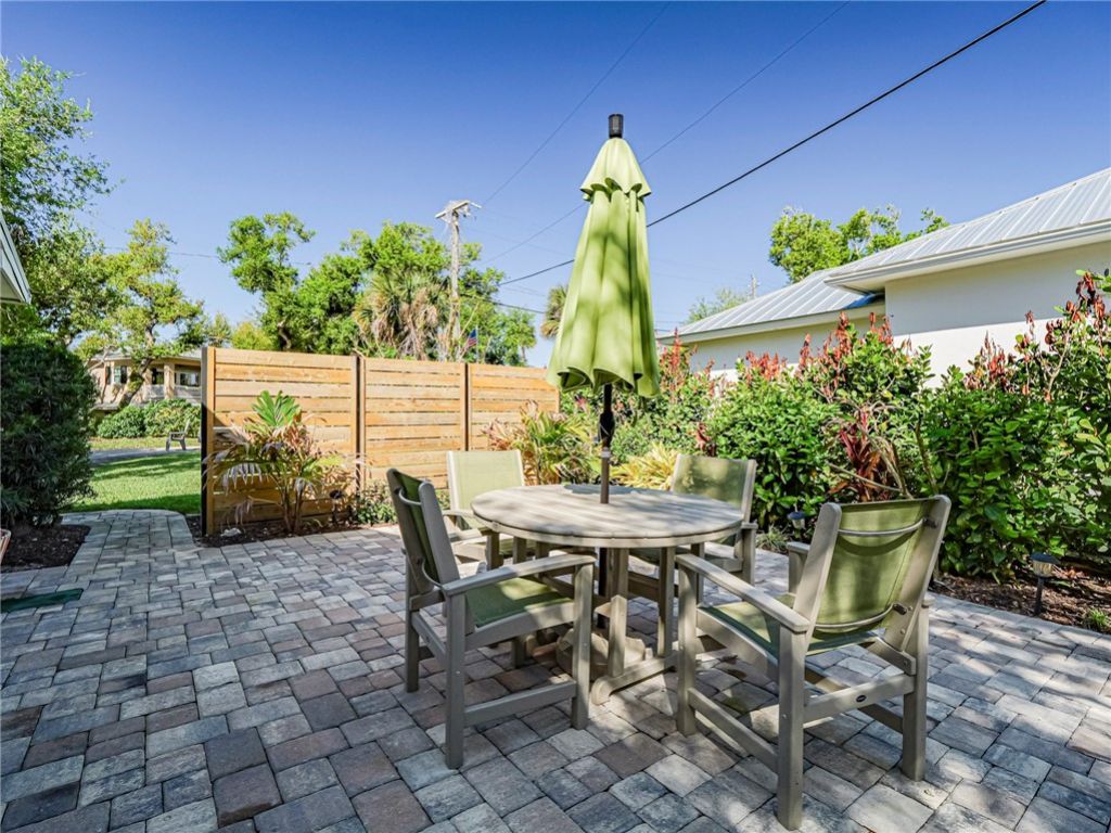 5008 Tradewinds Drive, Vero Beach, FL 32963 Photo