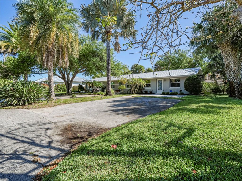 5008 Tradewinds Drive, Vero Beach, FL 32963 Photo