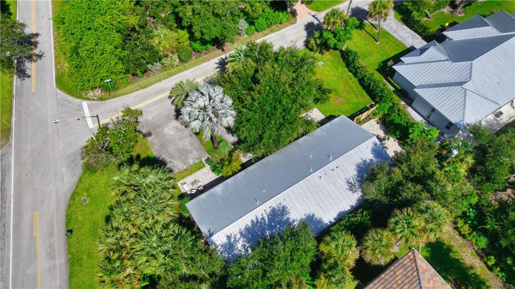 5008 Tradewinds Drive, Vero Beach, FL 32963 Photo