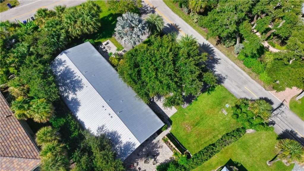 5008 Tradewinds Drive, Vero Beach, FL 32963 Photo