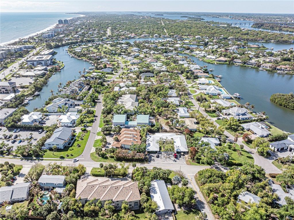5008 Tradewinds Drive, Vero Beach, FL 32963 Photo