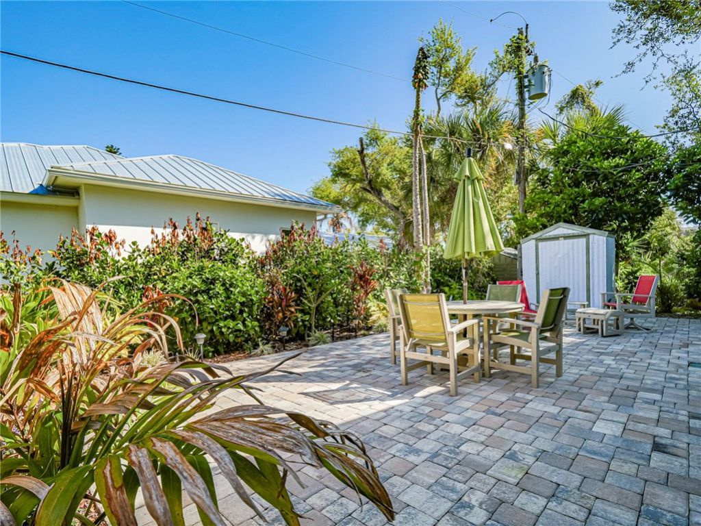 5008 Tradewinds Drive, Vero Beach, FL 32963 Photo