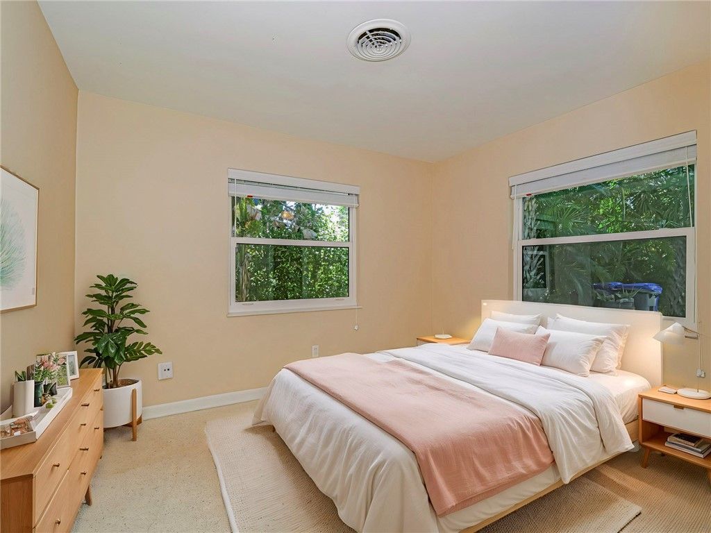 5008 Tradewinds Drive, Vero Beach, FL 32963 Photo