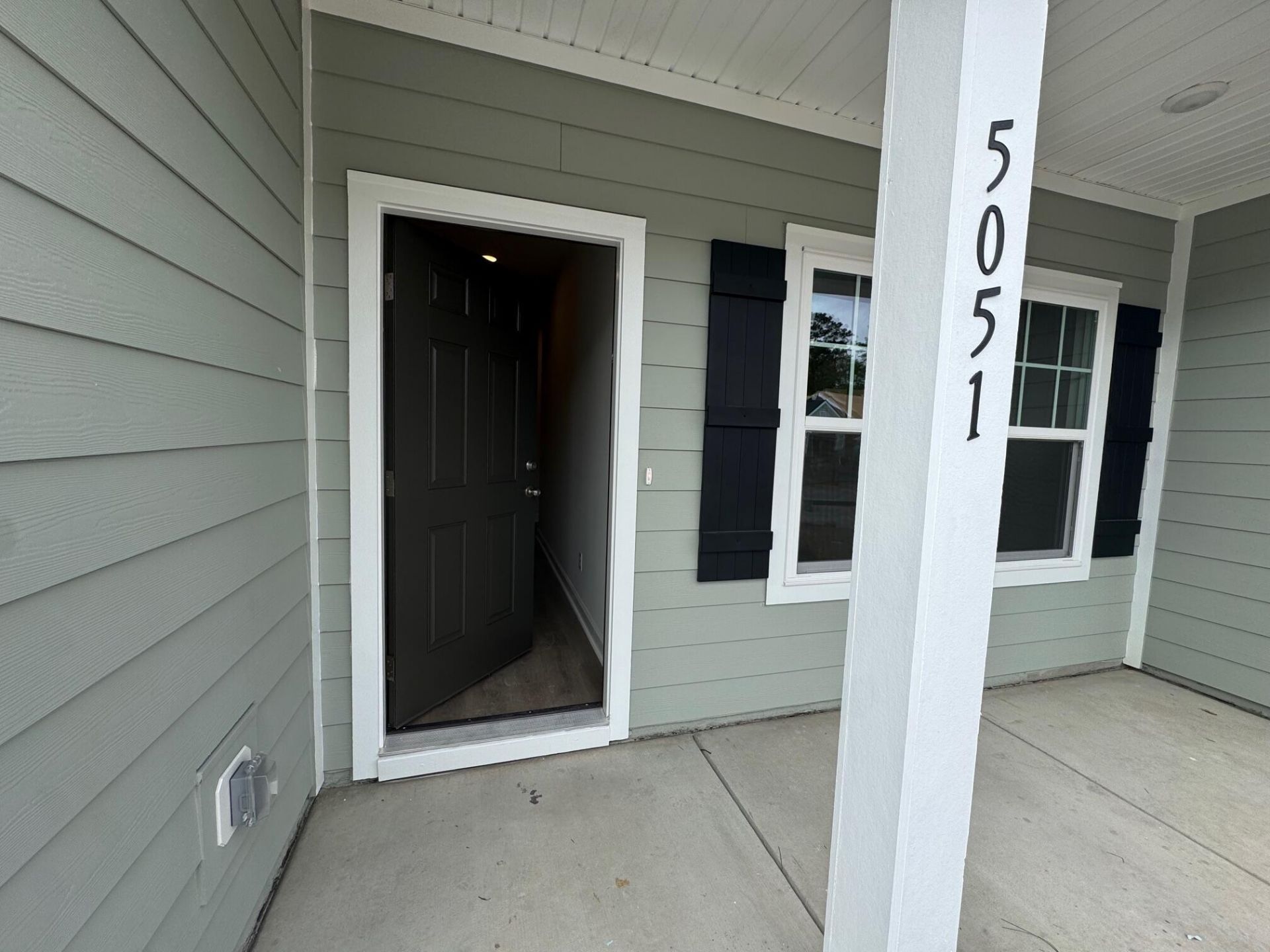 5051 Blackberry Lane Lane Photo 4