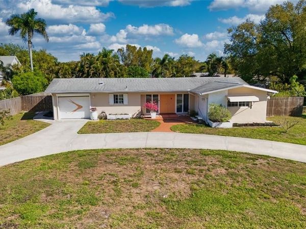 1239 Stadler DR, FORT MYERS, FL 33901