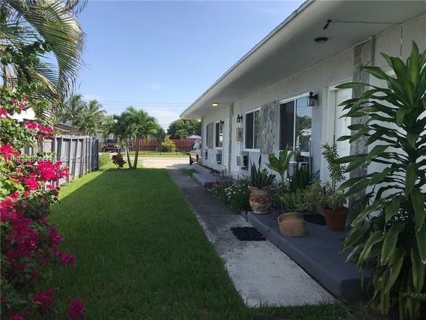 6220 Dawson St , Hollywood, FL 33023
