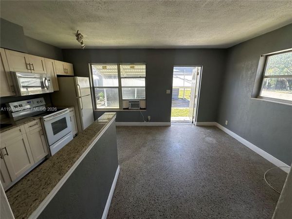 1271 NE 32nd St, Unit A, Oakland Park, FL 33334