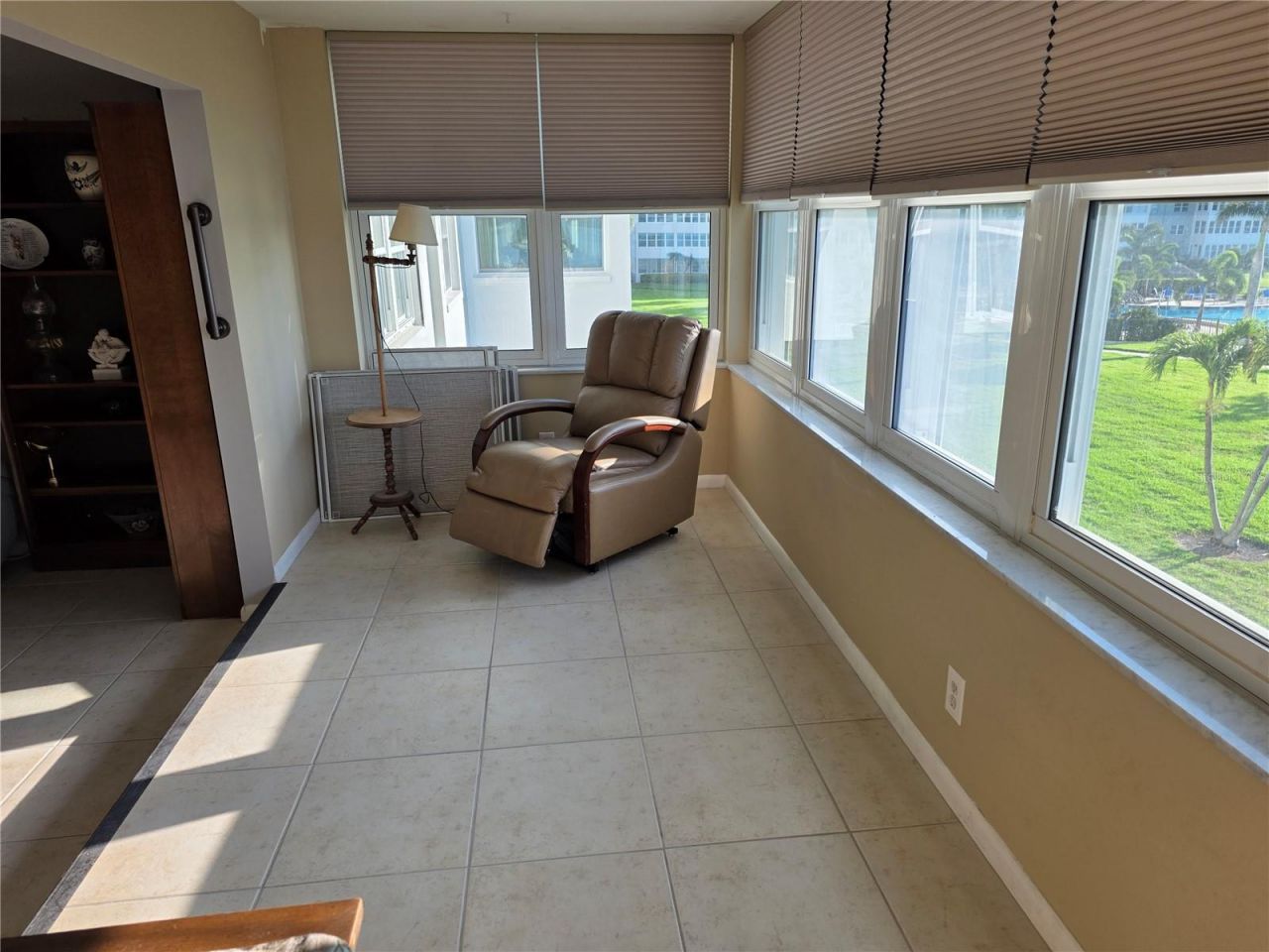 5130 Brittany Drive S, Unit 301, Saint Petersburg, FL 33715 Photo