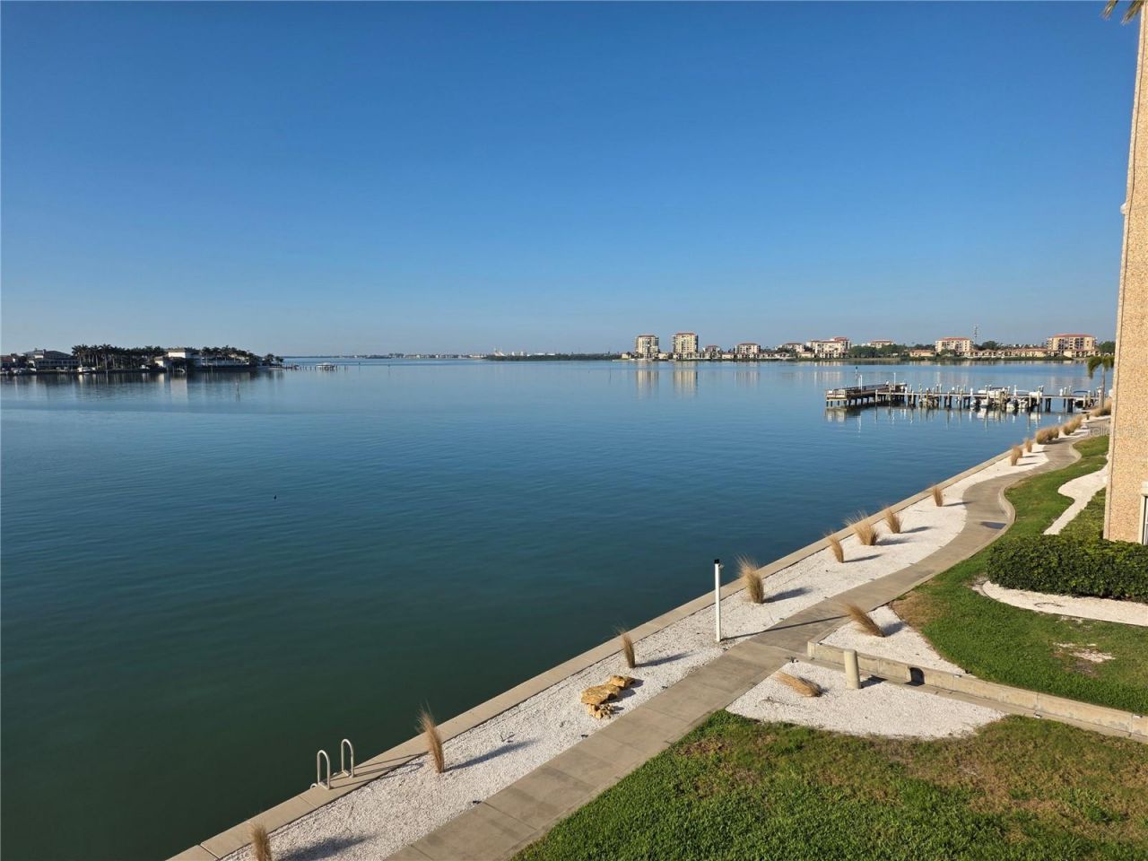 5130 Brittany Drive S, Unit 301, Saint Petersburg, FL 33715 Photo