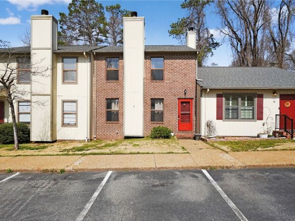 15 James Square, Williamsburg, VA 23185