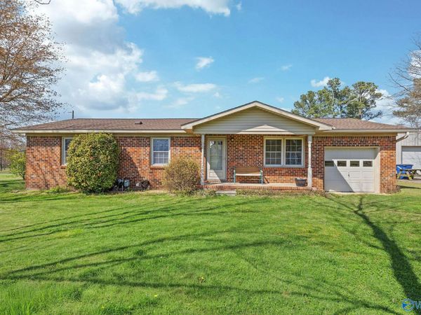 102 Greenwood Lane, Geraldine, AL 35974