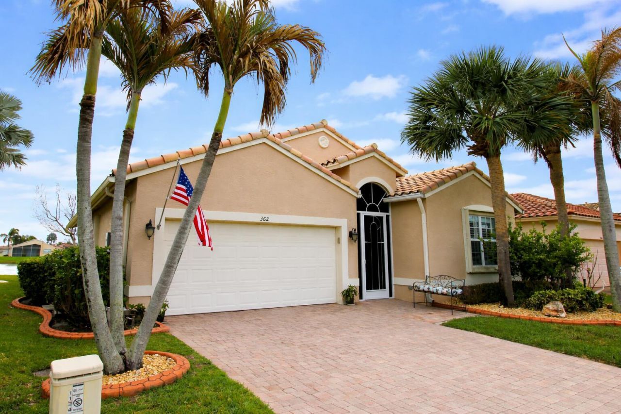 362 NW Sunview Way, Port Saint Lucie, FL 34986 Photo